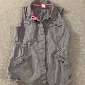 5/$15- Gray Sleeveless Utility Shirt Vest with Pink Trim